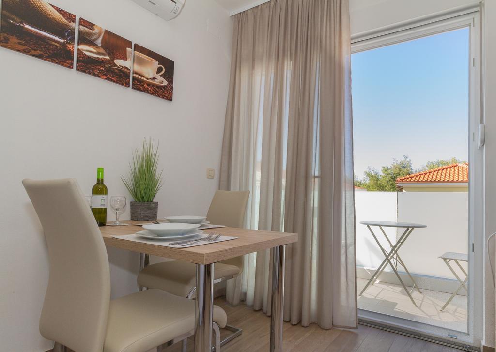 Villa Astoria Biograd Na Moru Exterior foto