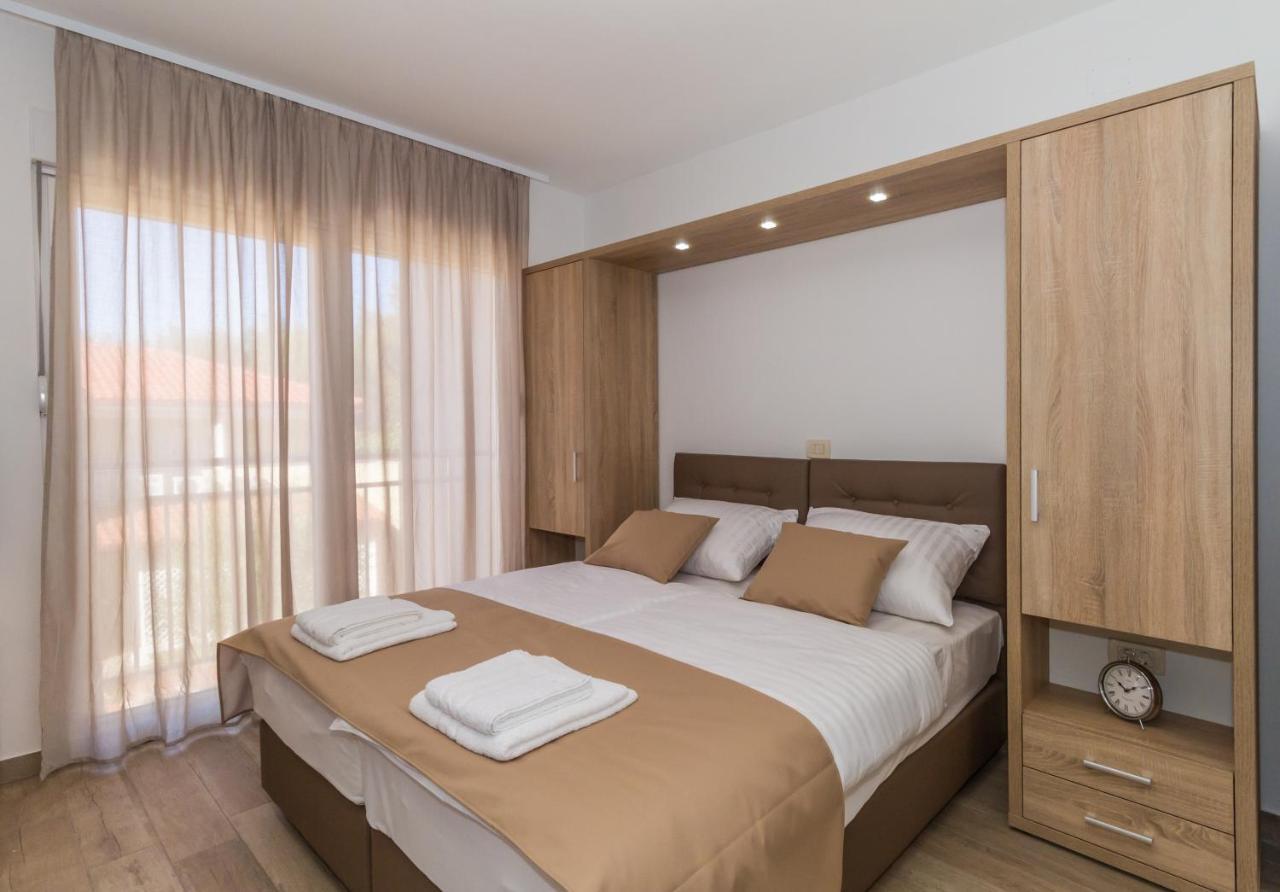 Villa Astoria Biograd Na Moru Exterior foto