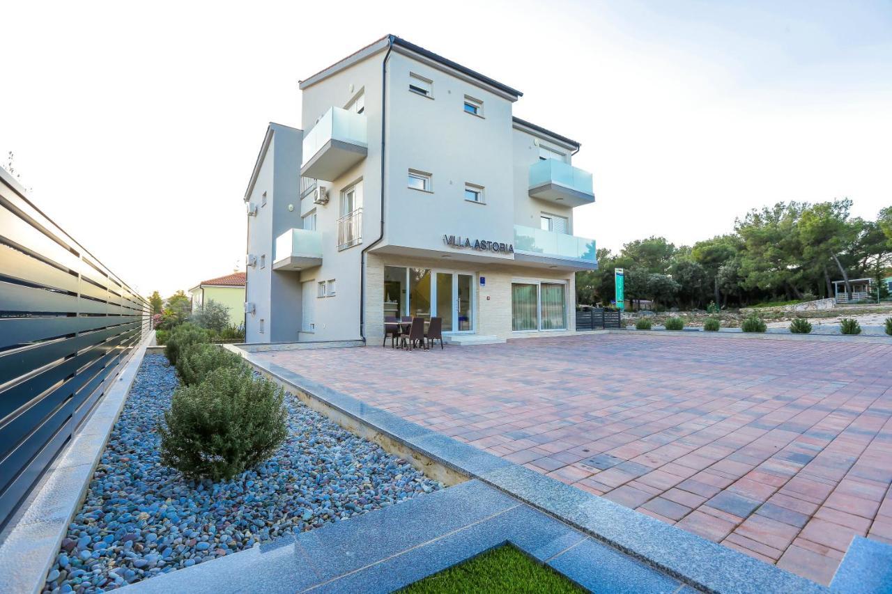 Villa Astoria Biograd Na Moru Exterior foto